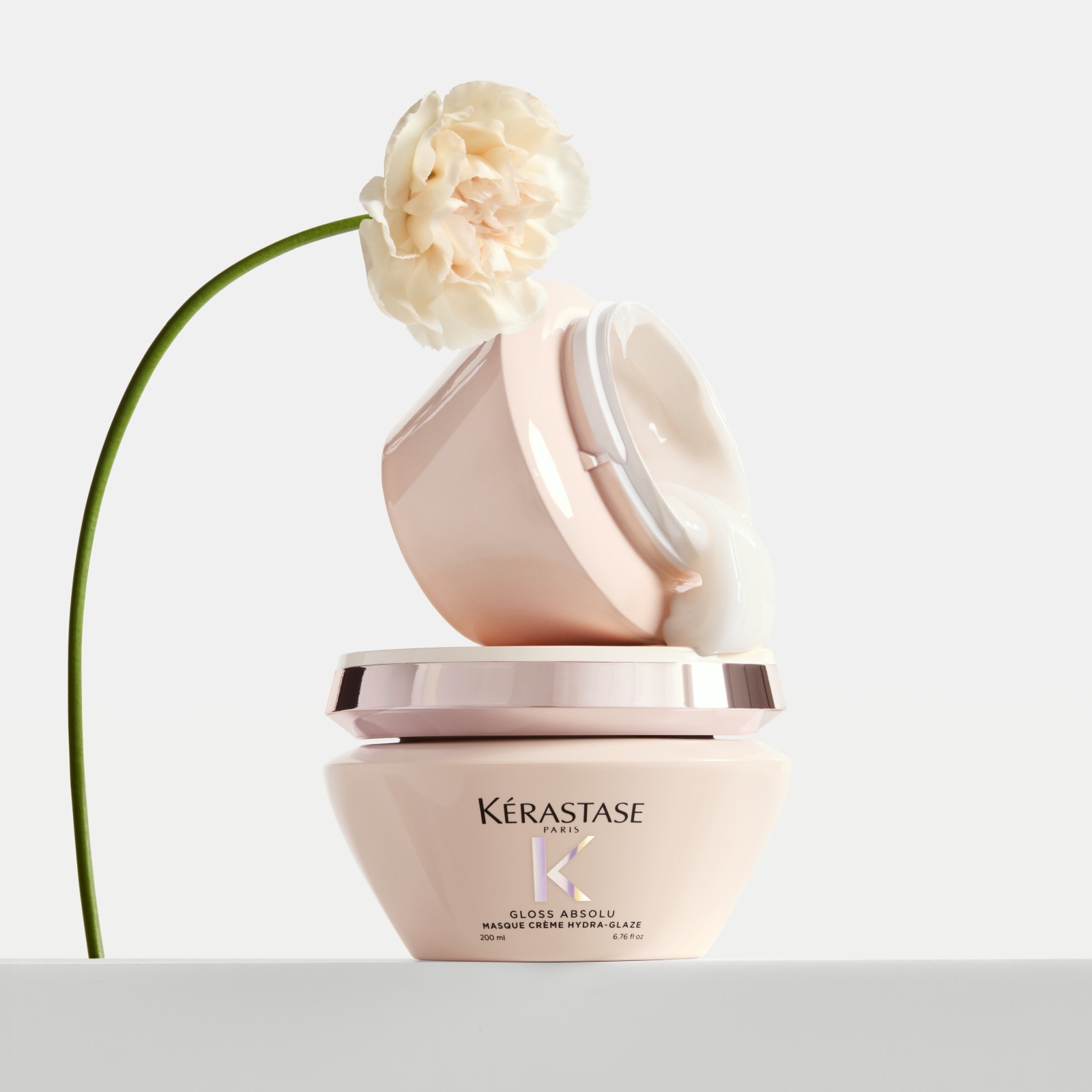 Kérastase Gloss Absolu krémová maska s květinou, luxusní vlasová péče